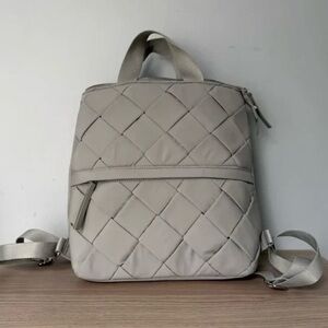 House of Harlow 1960 Quilted gray Backpack